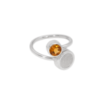 Zilveren elegante as ring met briljant in kleur en vingerafdruk | tw-816