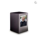 Persoonlijke handgemaakte houten MDF urn met foto zwart | fp-MPG 003