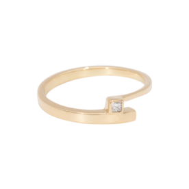Gouden elegante as ring met briljant 0.04 CT  | tw-822