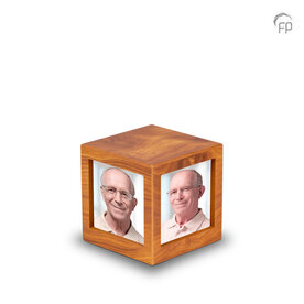 Persoonlijke handgemaakte houten MDF urn met foto's lichtbruin groot| fp-MPG 004 L