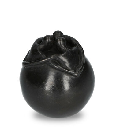 Handgemaakte mini urn van brons omhelzing op een bol | ds-B-08