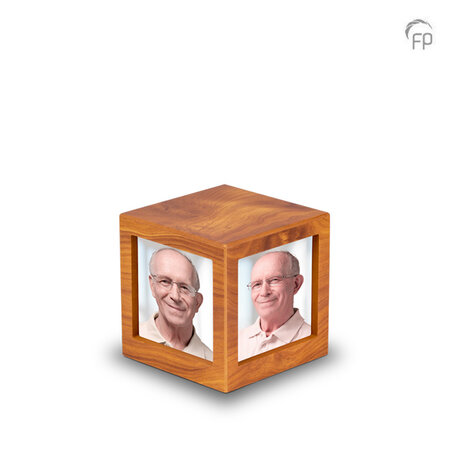 Persoonlijke handgemaakte houten MDF urn met foto's lichtbruin groot| fp-MPG 004 L