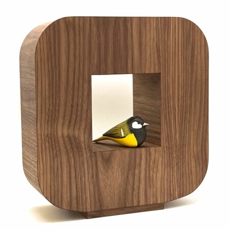 Houten grote urn Linde notenhout met koolmeesje | hu-DHU A 305