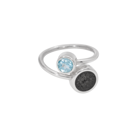 Zilveren elegante as ring met briljant in kleur | tw-814