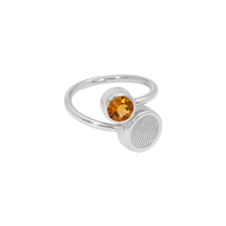 Zilveren elegante as ring met briljant in kleur en vingerafdruk | tw-816