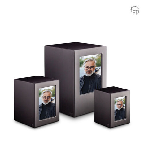 Persoonlijke handgemaakte houten MDF urn met foto zwart medium| fp-MPG 003 M