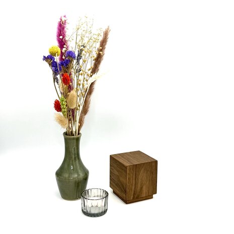 Houten mini urn modern vierkant Notenhout | hu-DHU A 102